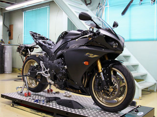 YZF-R1_002.jpg