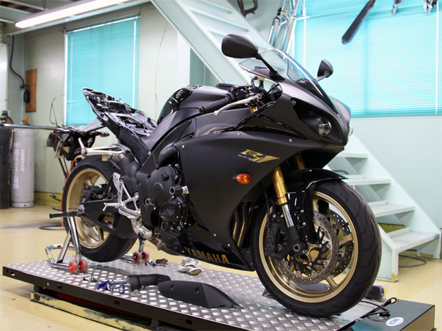 YZF-R1、開発中…?!: 【アールズギアBLOG】 Riding with Pleasure！